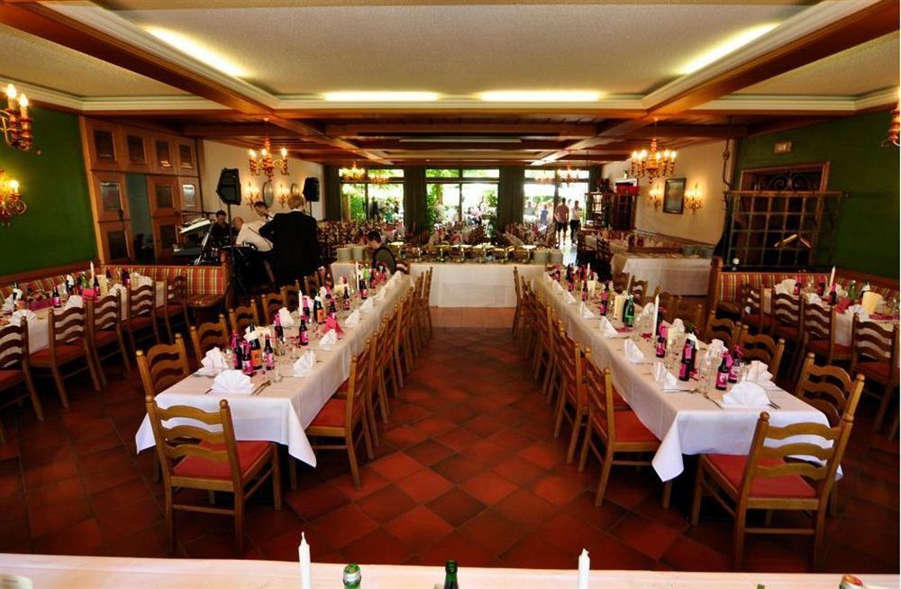 Gasthof Braeuwirt แบร์กไฮม์ ภายนอก รูปภาพ